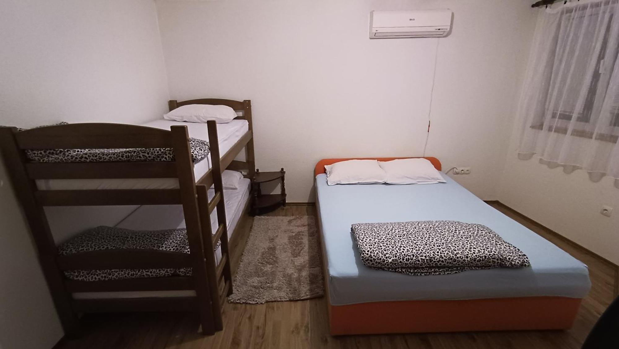 Apartman Seno Mostar Eksteriør billede